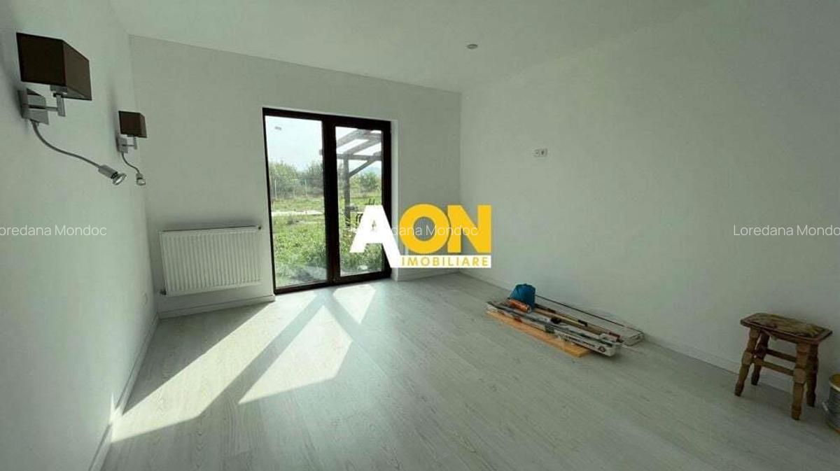 Casa de Vanzare, 3 Camere, 500mp Teren - 10