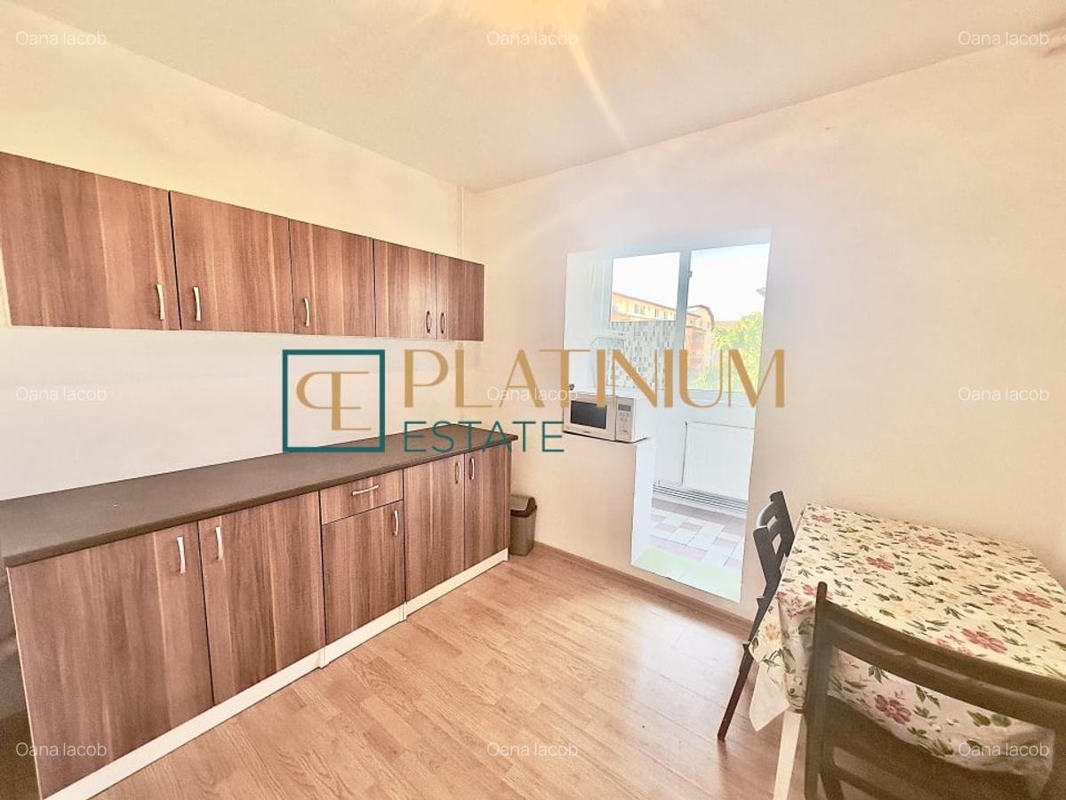Apartament cu 3 camere decomandat în Girocului - 3