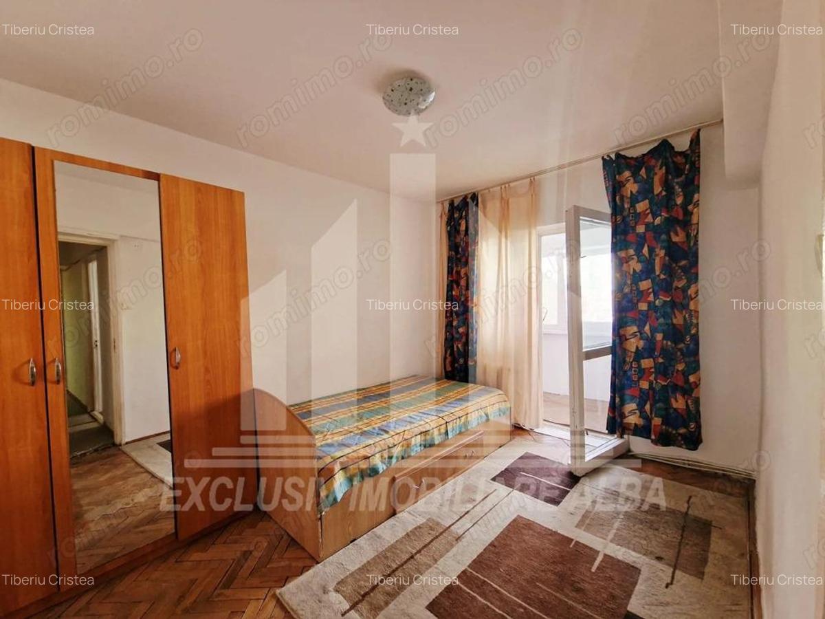 Apartament cu 3 camere, etajul 1, Cetate - zona Liceul Sportiv - 1