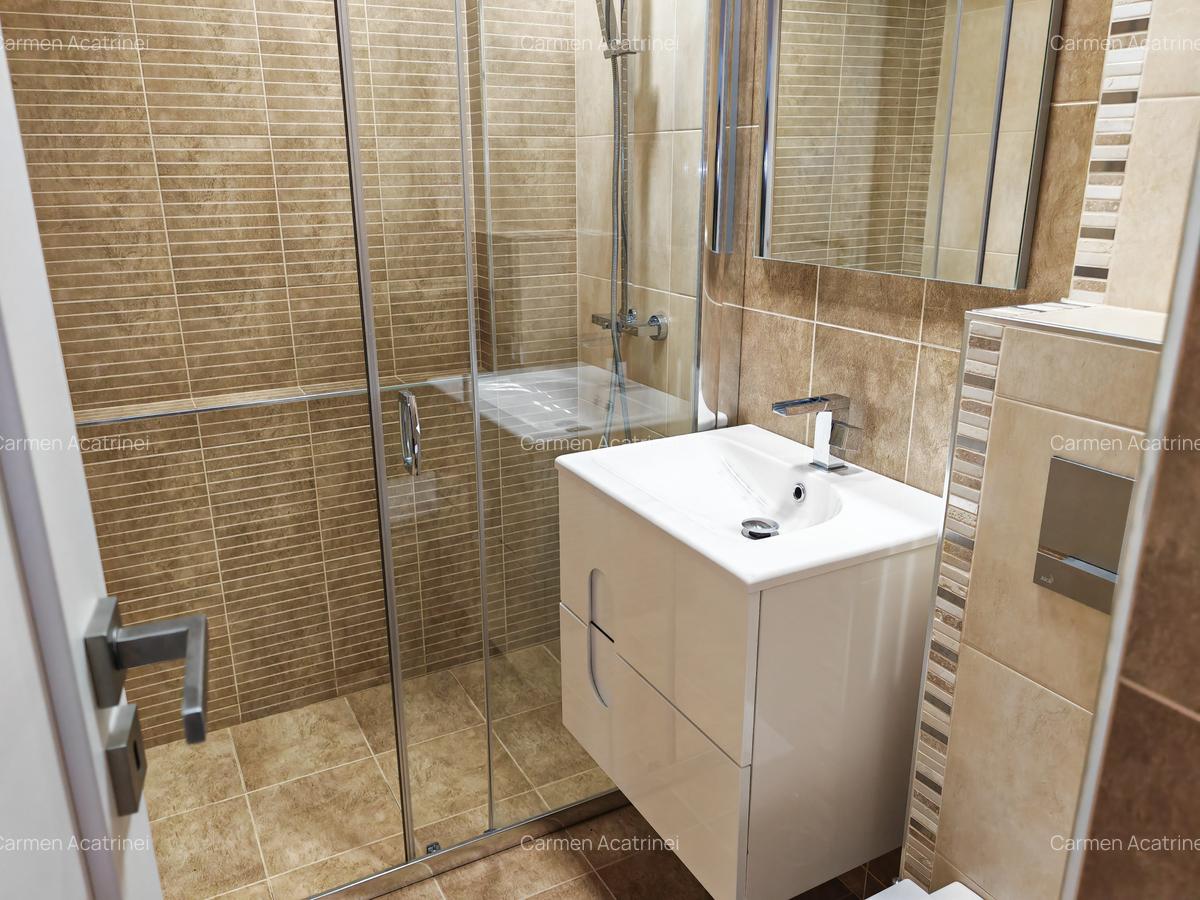 Apartament 4 camere confort sporit, liber la vanzare zona AFI - 18