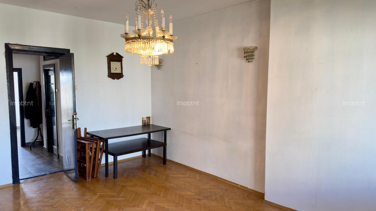 Apartament 4 camere Batistei, strada Vasile Lascar - 25