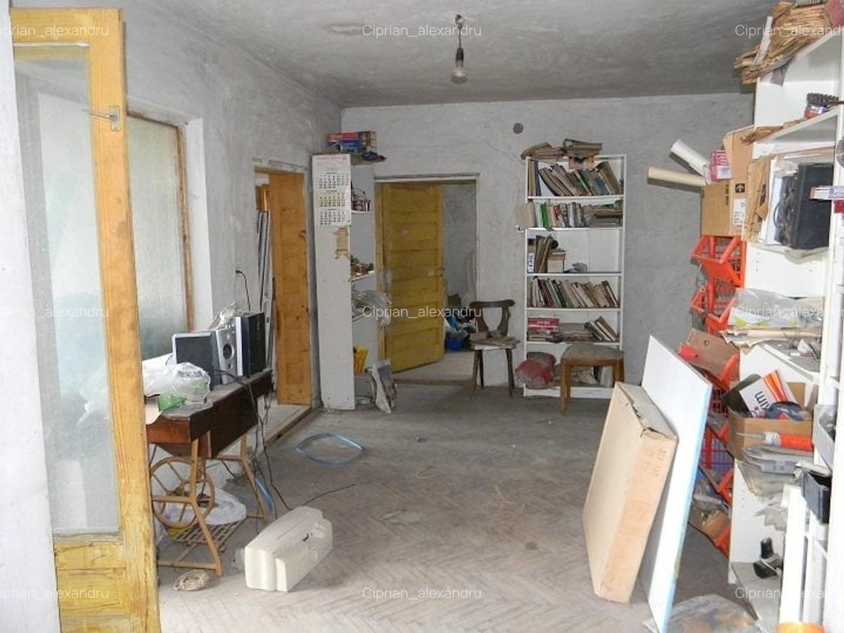 Casă cu 5 camere în Bartolomeu - 9