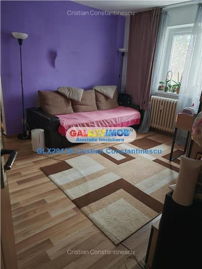 Apartament 3 camere,renovat, Piata Resita, sect 4 - 4