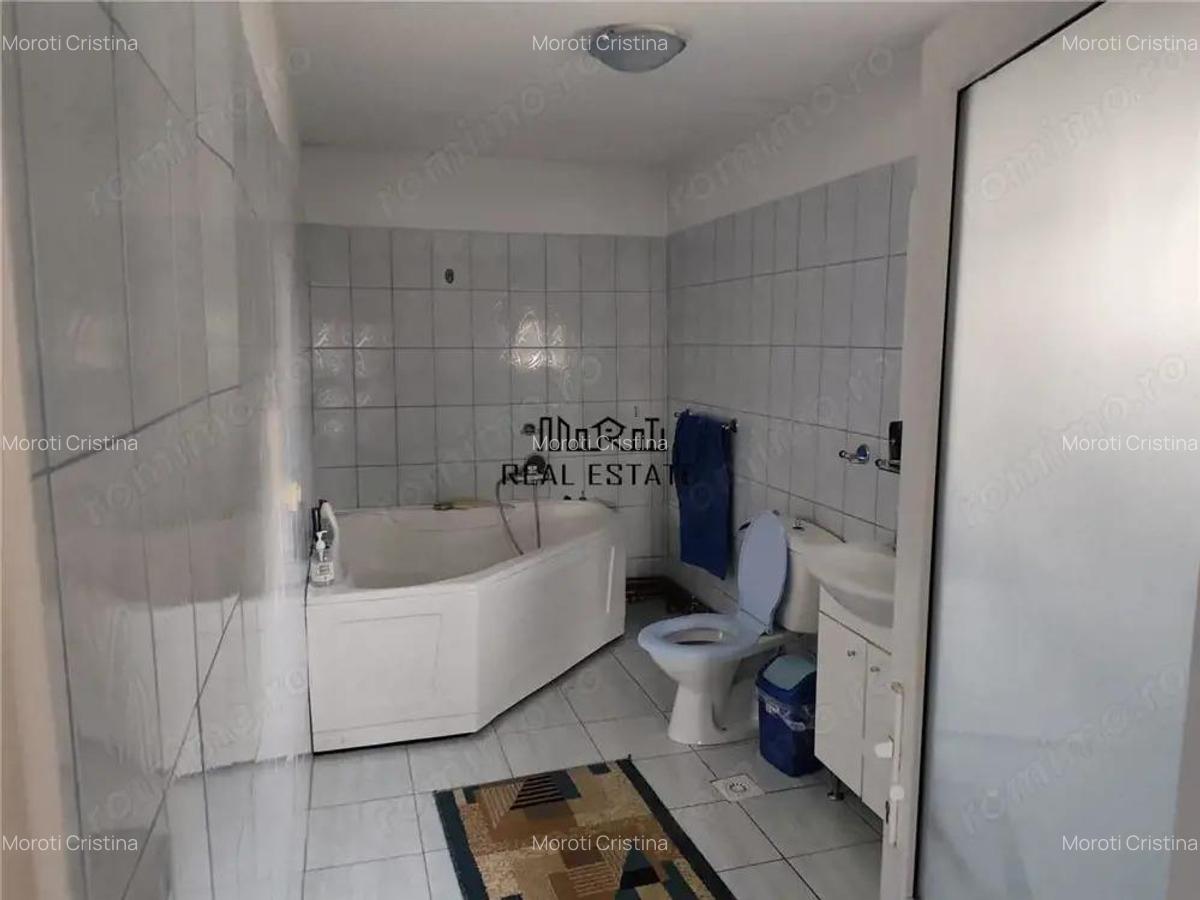 Proprietate spatioasa de vanzare in Gaesti, Dambovita - ideala pentru locuit sau agropensiune - 6