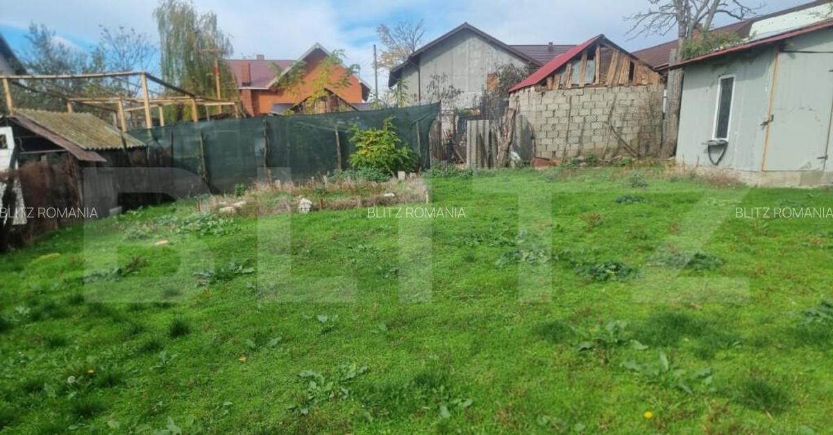 CASA LA ROSU CU TEREN - 7