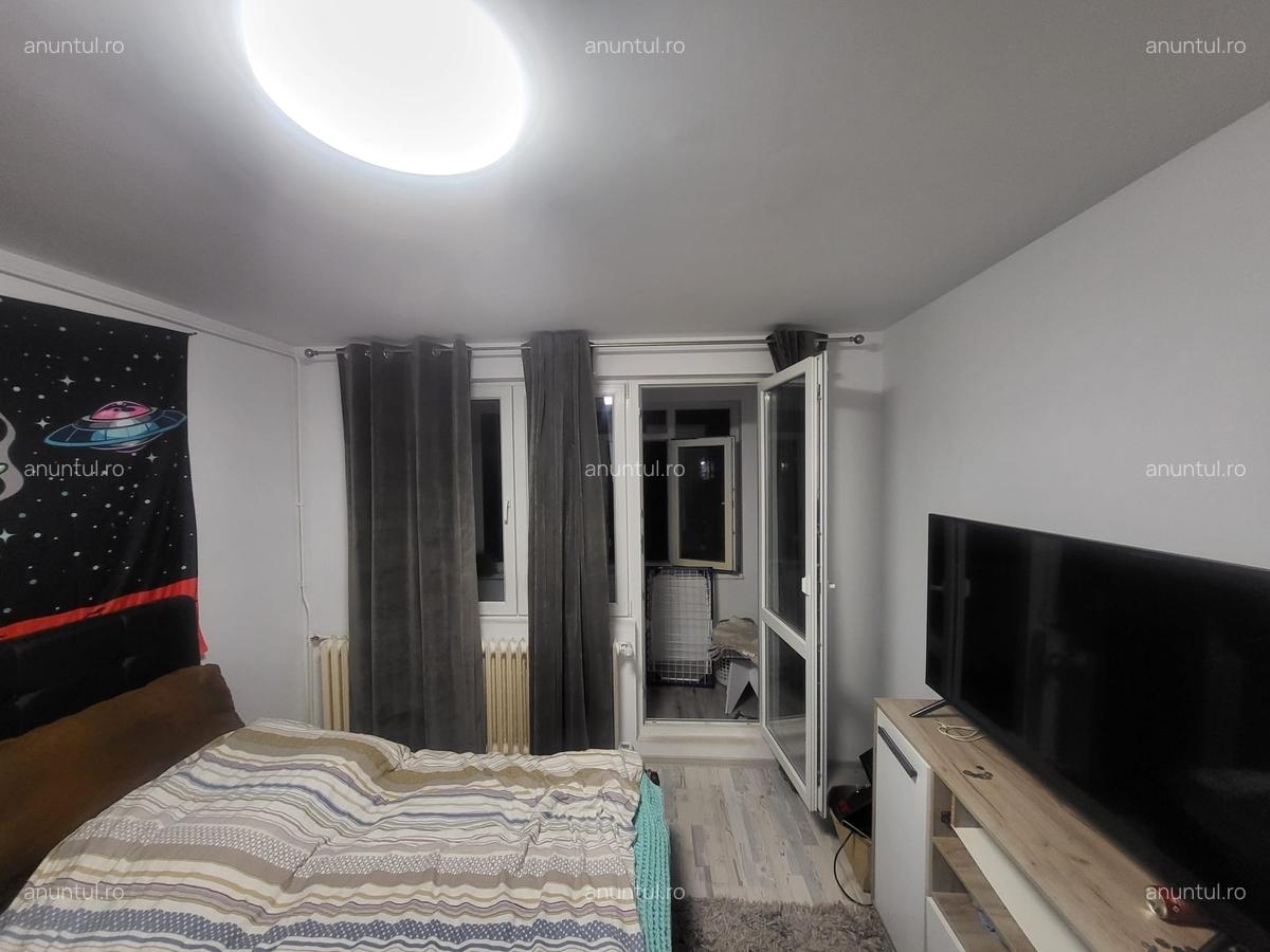 1 Decembrie 1918, metrou 8 min, str Mizil - 11