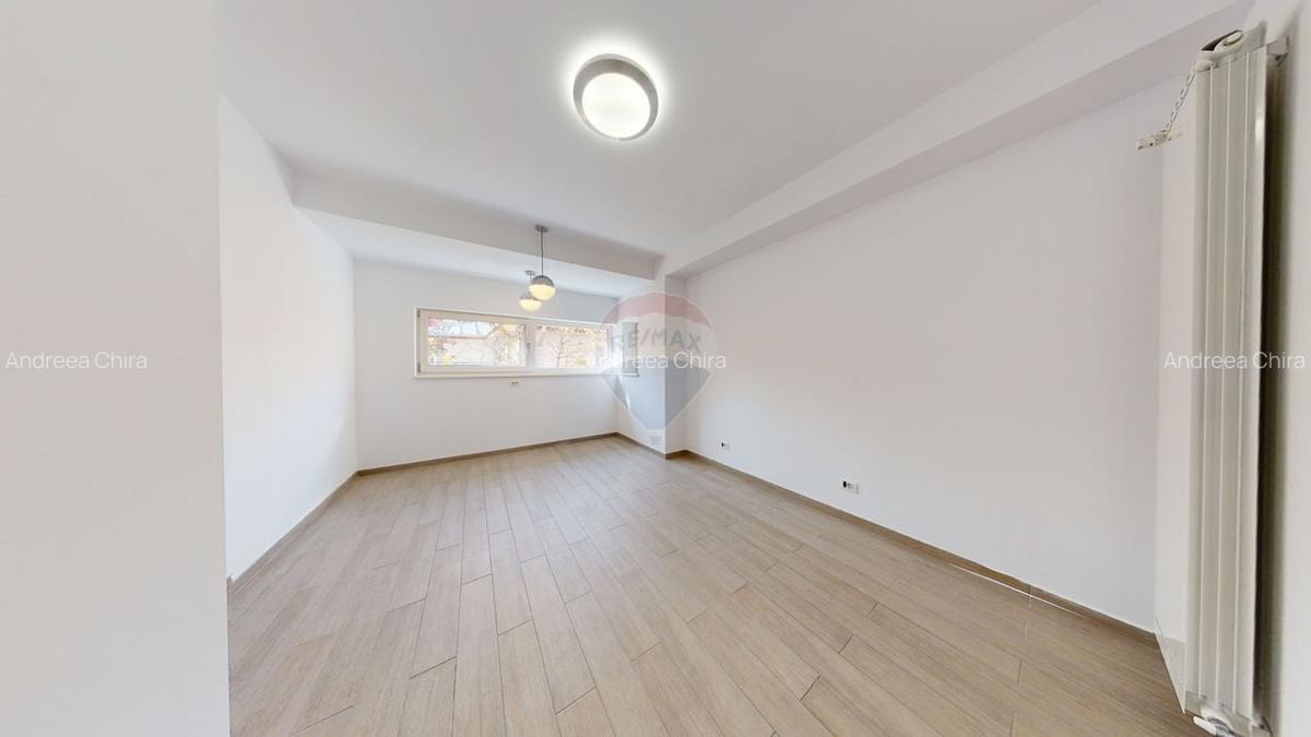 Apartament cu 6 camere decomandat în Nordului - 19