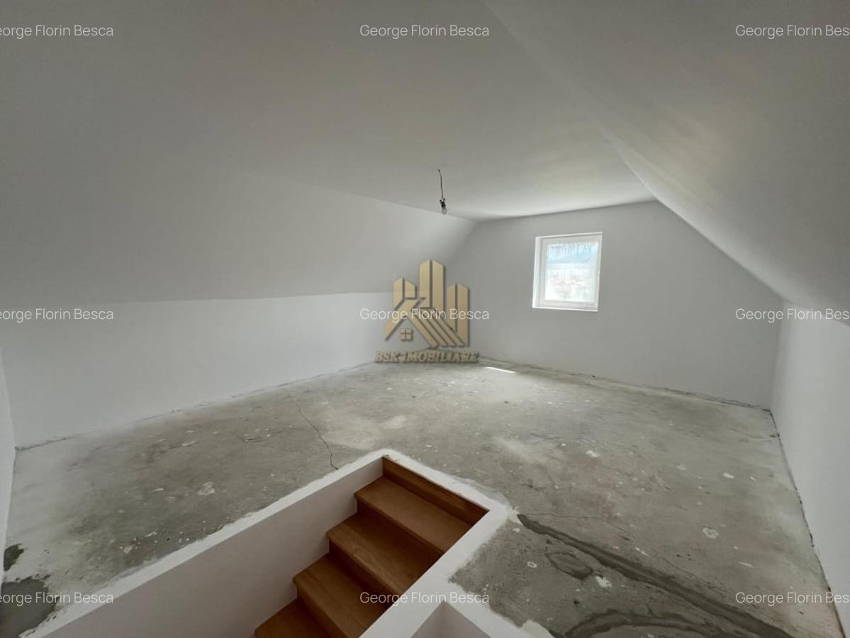 PENTHOUSE 4 CAMERE TRACTORUL COMISION 0 - 11