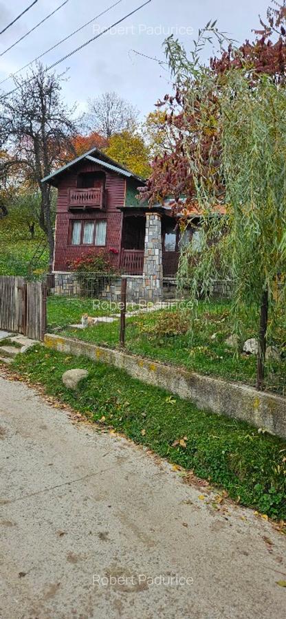 Casă +teren - 10 Casă +teren - 10