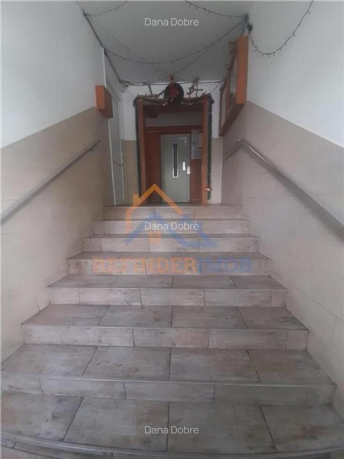 Apartament cu 3 camere semidecomandat în Grivița - 7