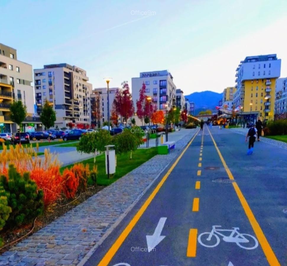 Mall Coresi - apartament 2 camere decomandat - luminos -  boxă - parcare - 9