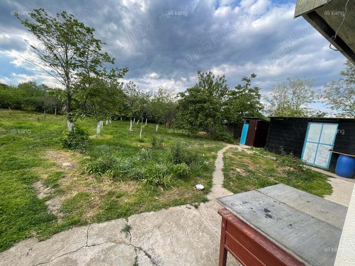 Casa de vanzare batraneasca - 8