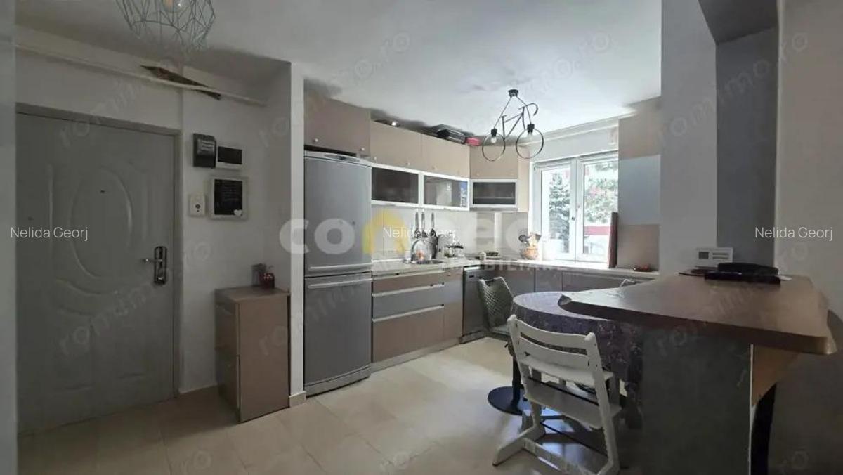 Vanzare apartament 3 camere, decomandat | et. 2 Grigorescu - 1