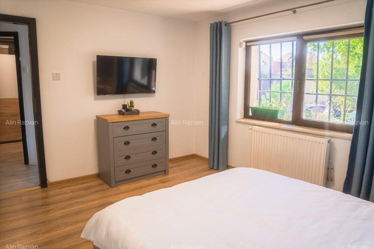 Proprietar | 4 camere, 130 mp, Parter (2 niveluri), Garaj | Complexul Studențesc - 5