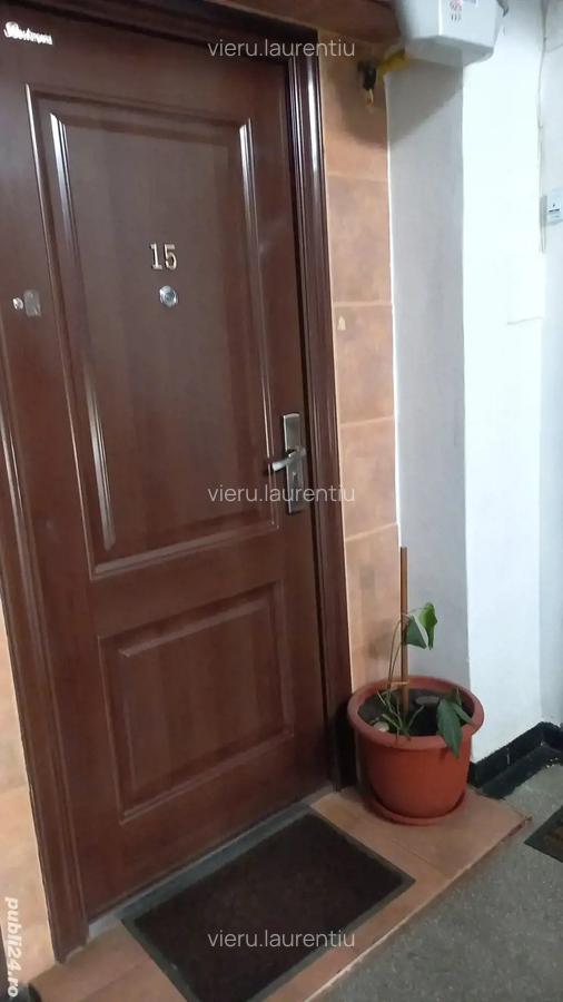 Proprietar vand apartament 3 camere str.Miori?ei - 1