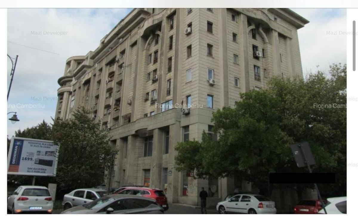 Unirii,  spatiu comercial compus din S+P+Mz in suprafata de 992mp. - 2