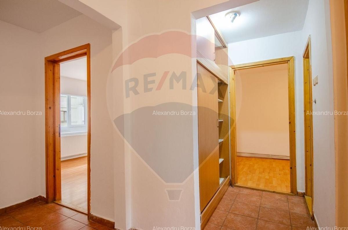 Apartament Decomandat cu 4 Camere | Etaj 1 | Zona Soarelui - Confort 1 - 9