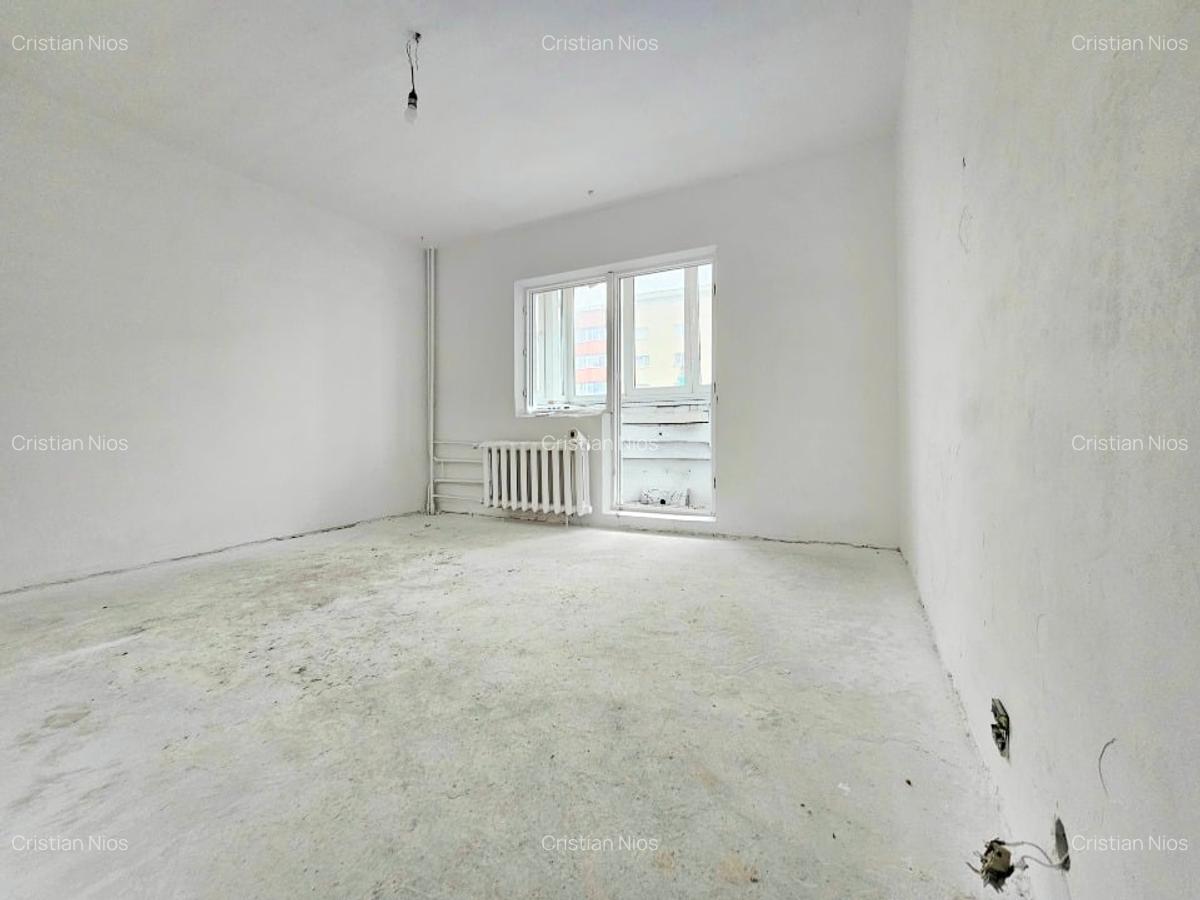 Vand apartament 3 camere Calea Vitan zona Mall - 2