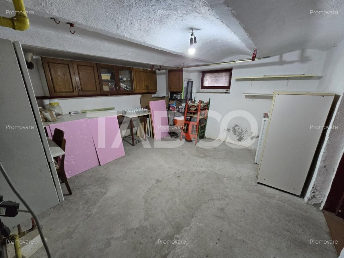 Casa individuala de vanzare 4 camere si curte 1310 mp Gusterita - 14