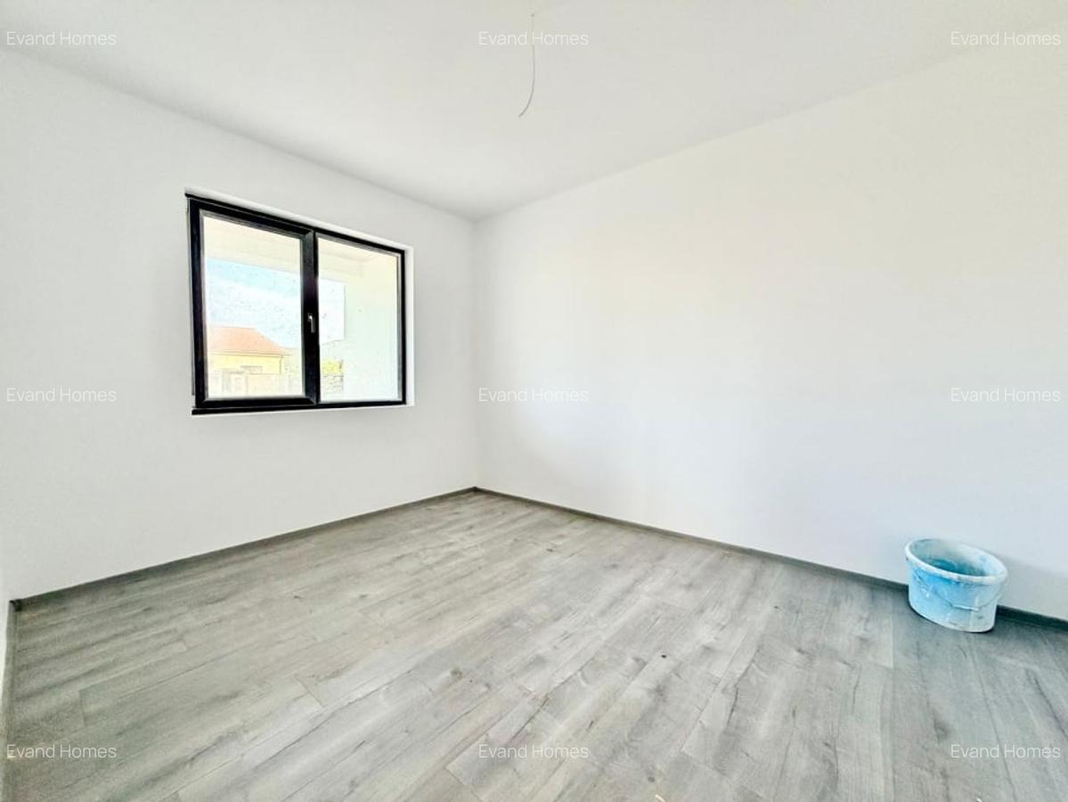 Duplex 4 camere si 2 bai - Toate utilitatile - Mosnita Noua - 8