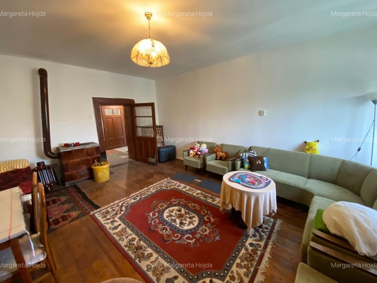 Casa de vacanta , 2 cam, teren 3.381 mp - 9