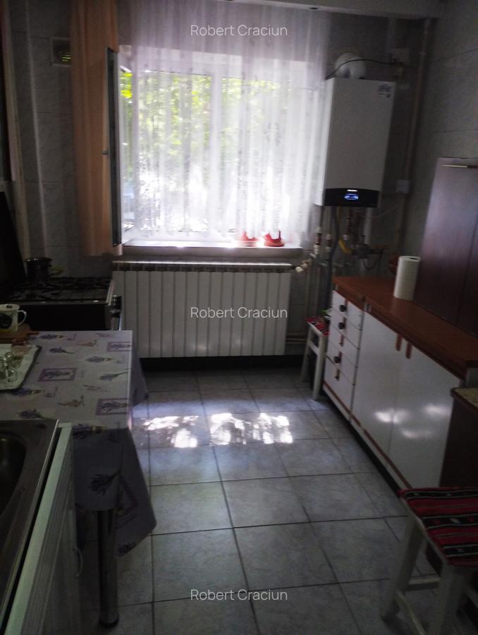 BERCENI-APARATORII PATRIEI-METROU - 6