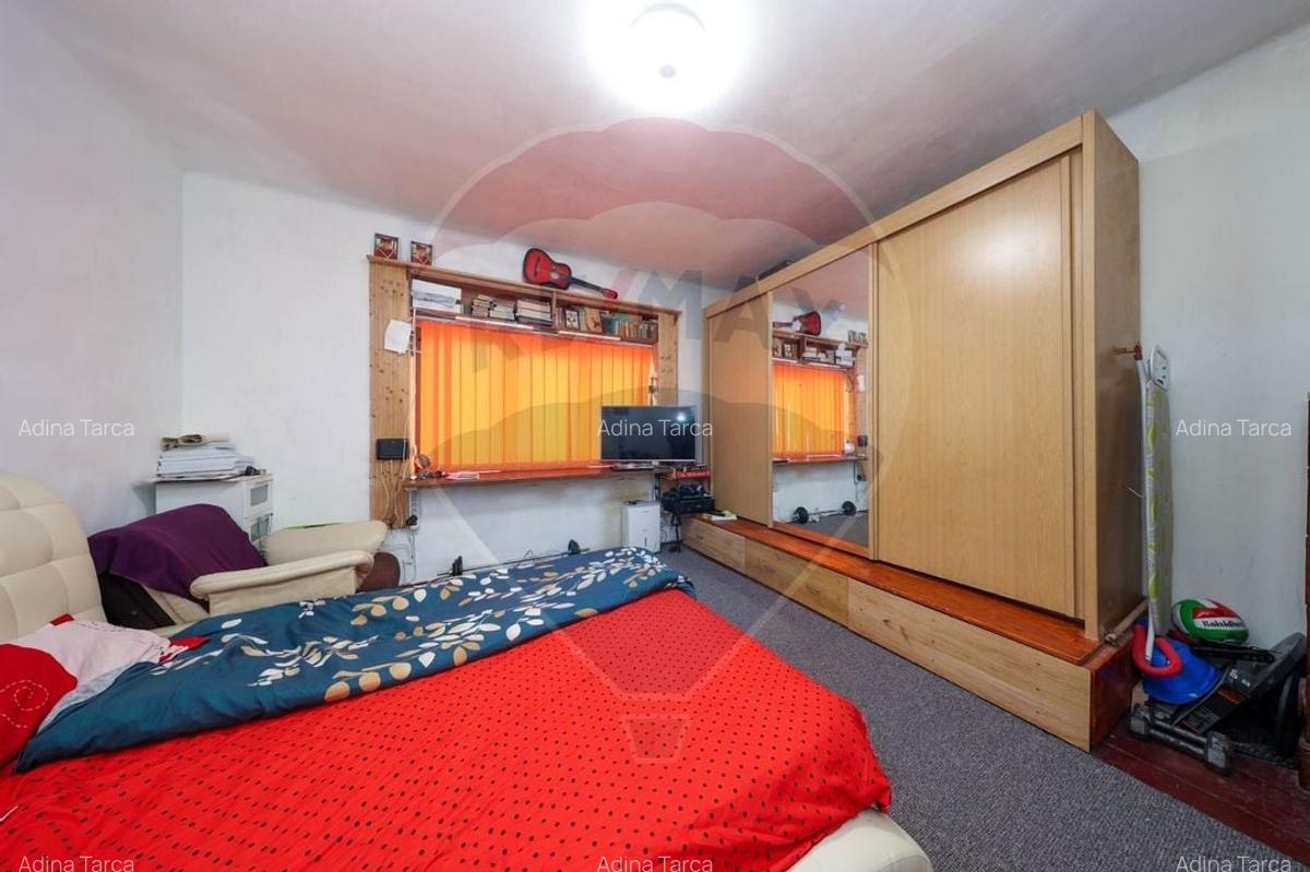 2 case cu curte proprie - locatie centrala - 10