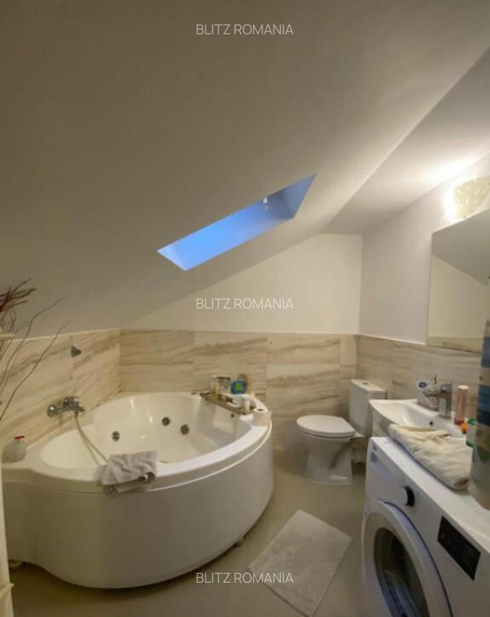 Apartament de vanzare, cu 3 camere, 120 mp, zona Marul de Au - 8