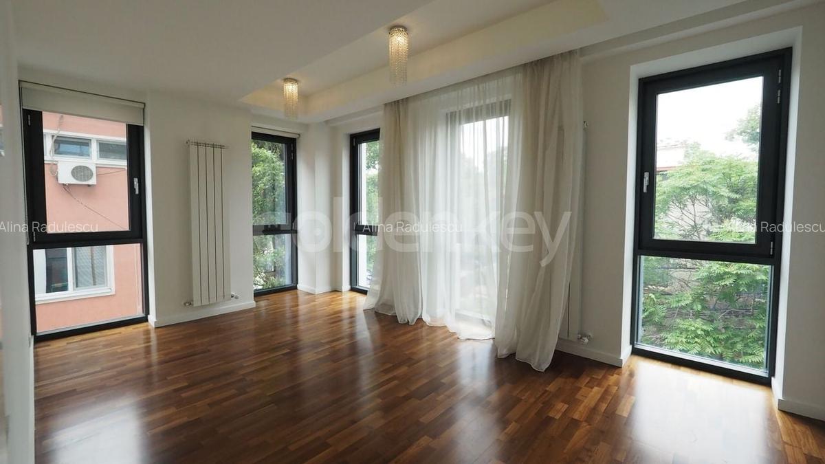 Apartament cu 5 camere decomandat, mobilat în Kiseleff - 10