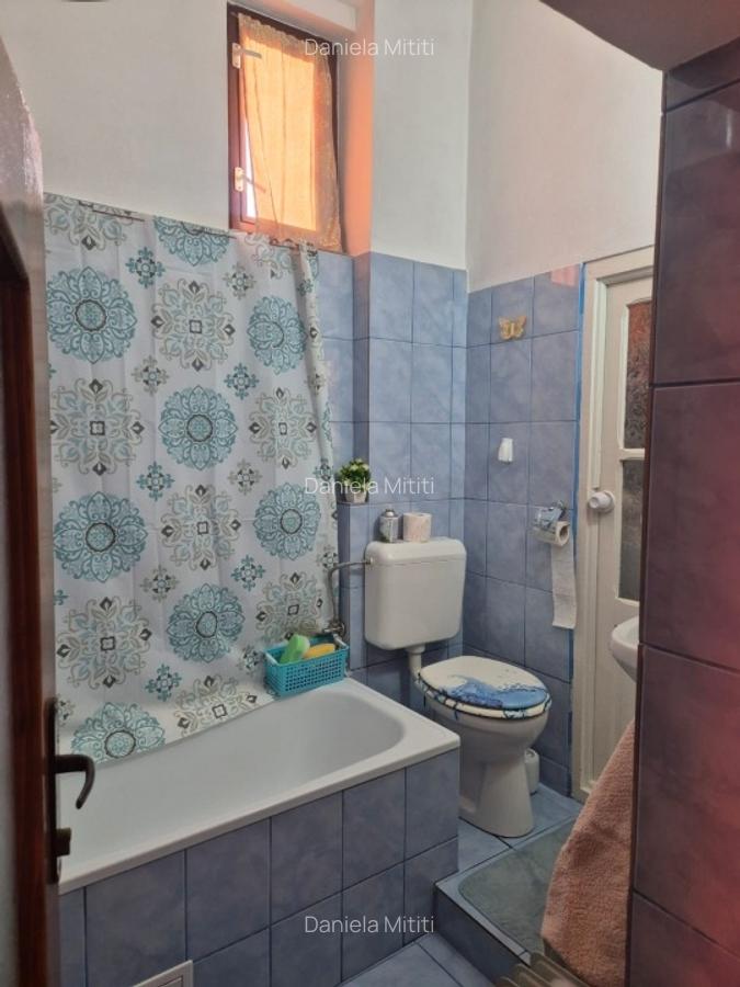 Proprietar, vând apartament la curte comuna  în Grădiște - 9
