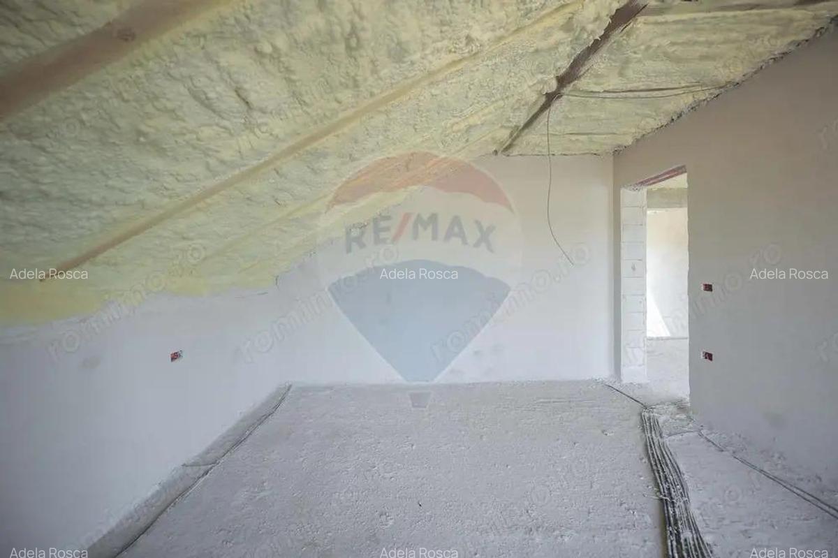 Casa de vanzare cu 4 dormitoare, teren 573 mp, in Sanmartin - 15