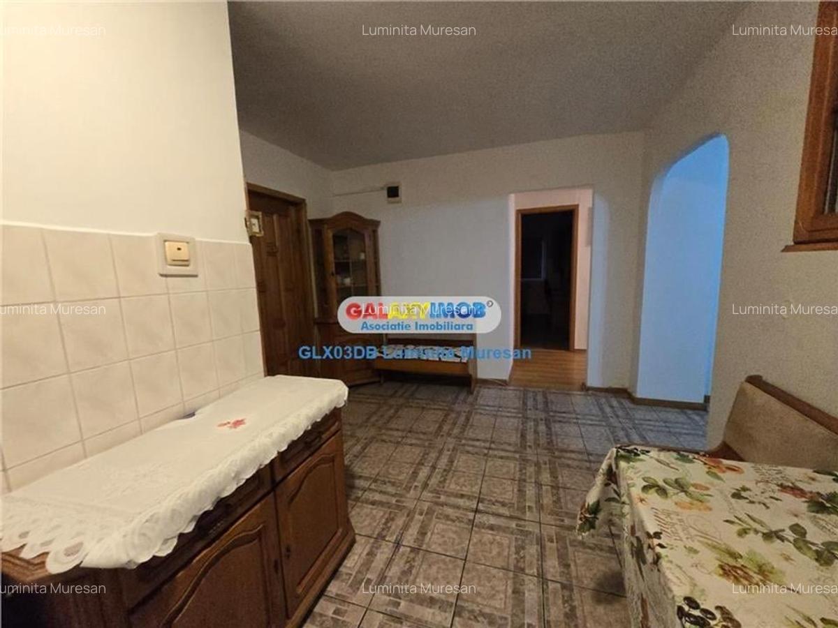 Inchiriere apartament 3 camere decomandat Targoviste Micro 2 - 2