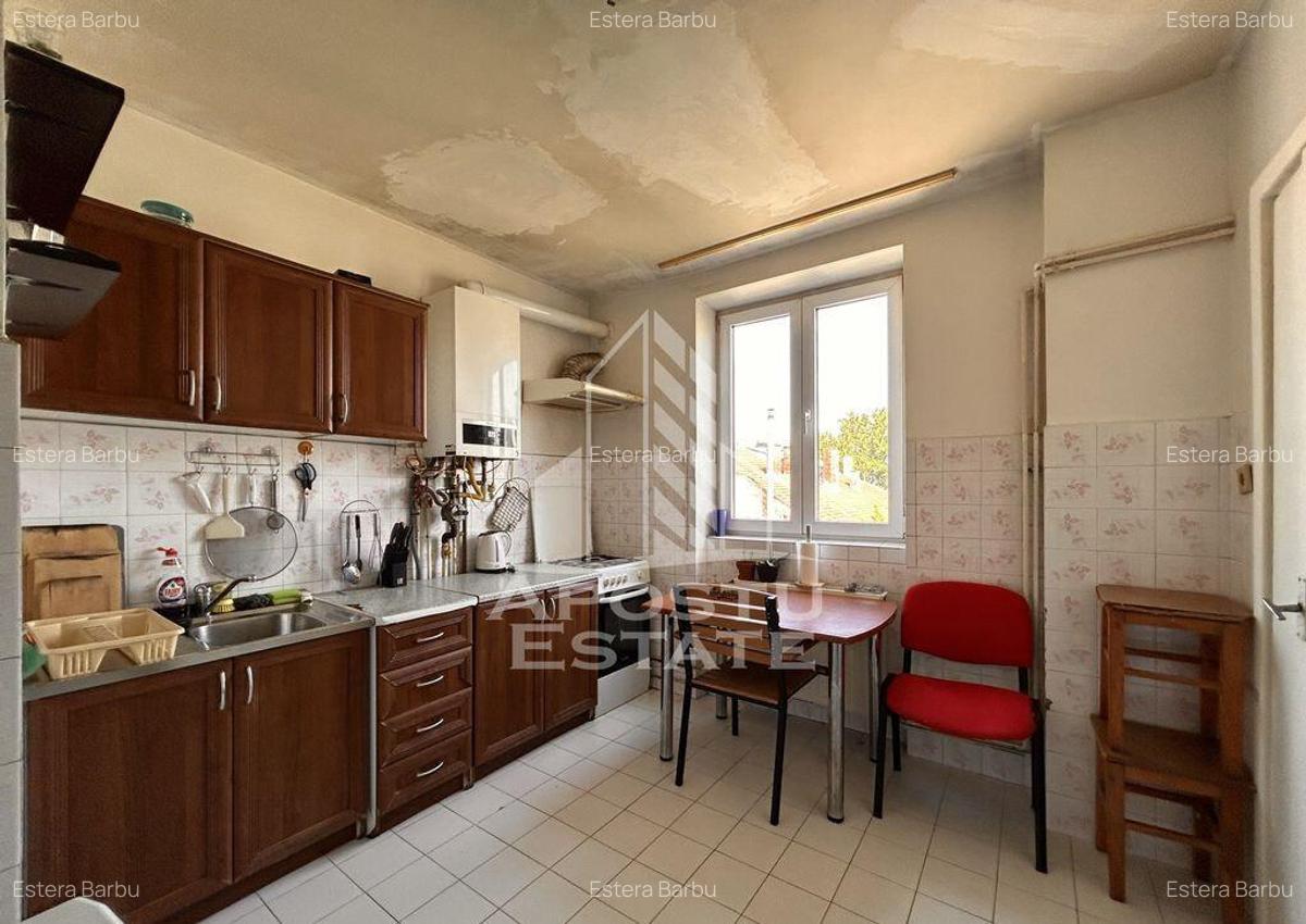 4 camere decomndat Pia?a Unirii | Terasa, parcare in c... - 3
