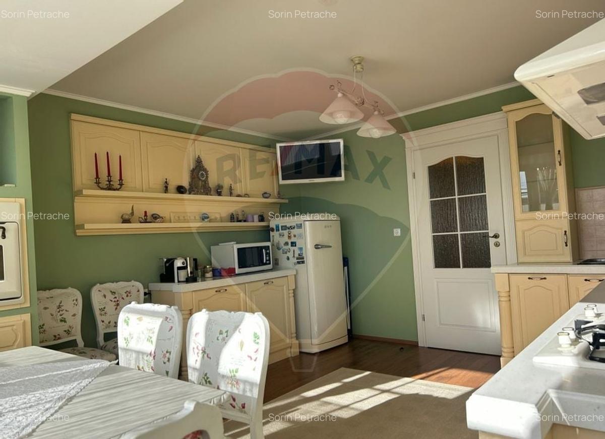 De vanzare apartament de lux pe Blvd. Decebal - 4