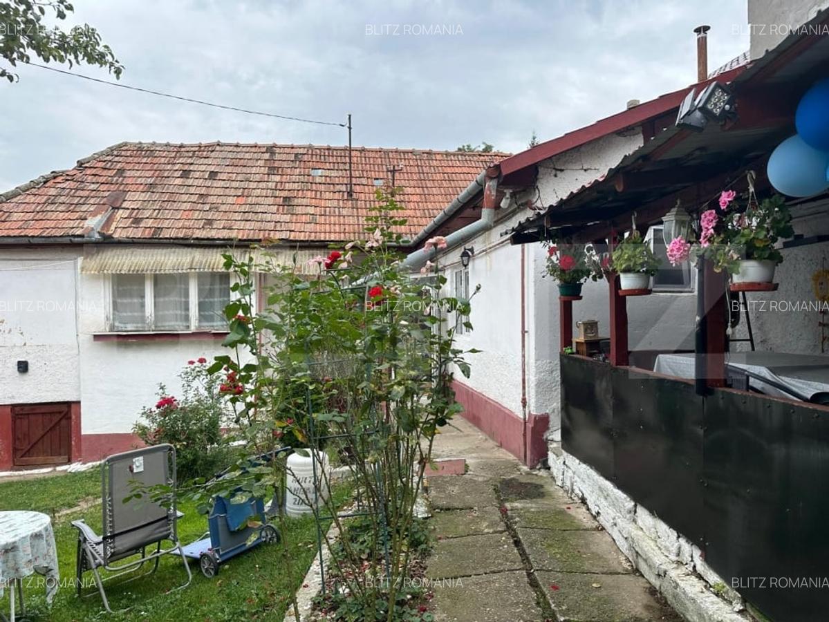 Casa individuala 4 camere 94mp utili, singur in curte, zona Schei - 2