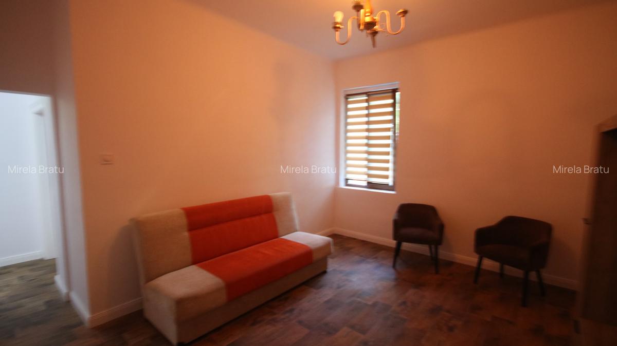 Inchiriere apartament in vila,la cca 300 m de UVT,bd.Mihai Viteazul - 8