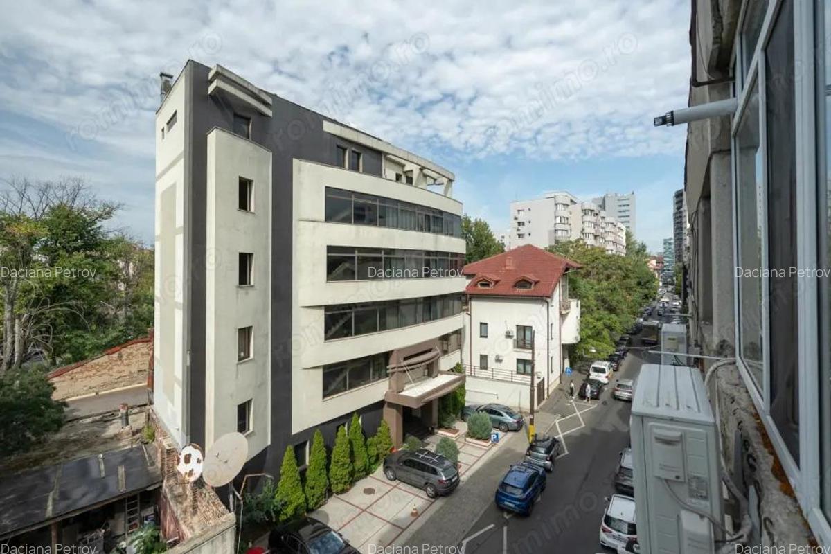 Cuibul din centru - 6