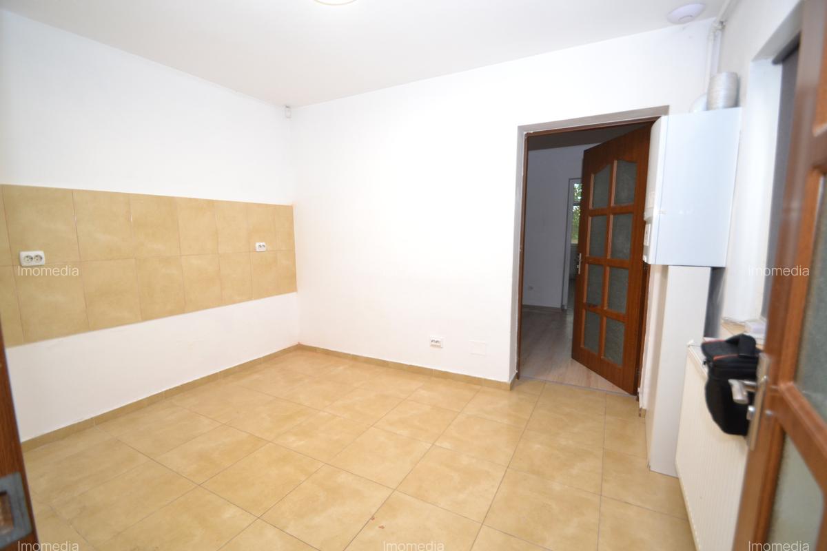 Casa zona Blascovici, 5 camere, 3 bai, 3 intrari - 5