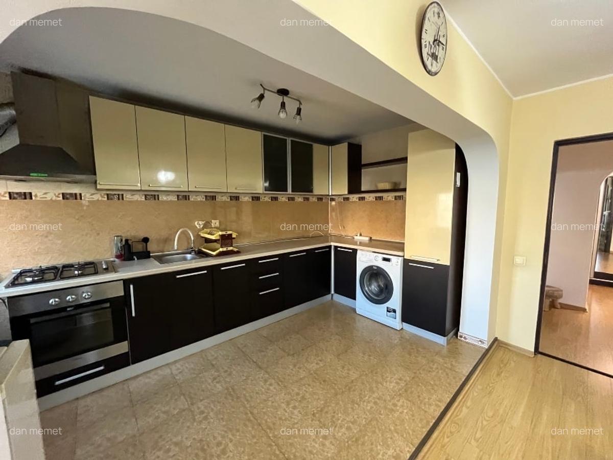 Inchiriez apartament 3 camere zona Trocadero - 3