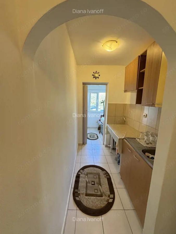 Inchiriere Garsoniera Cf 1, etaj 1, 9 Mai - 6