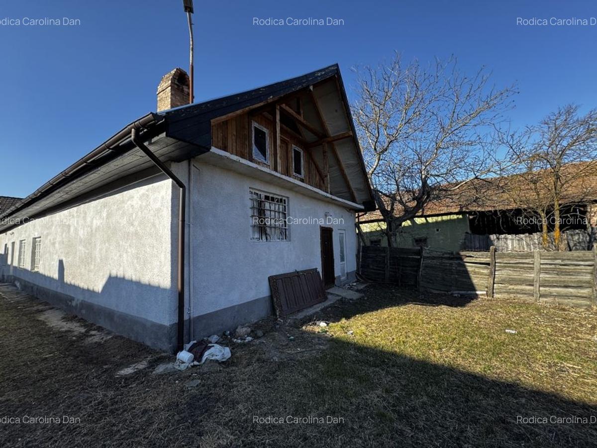 Casa de vânzare cu teren de 1600 mp, Dumbravioara, Ernei - 1
