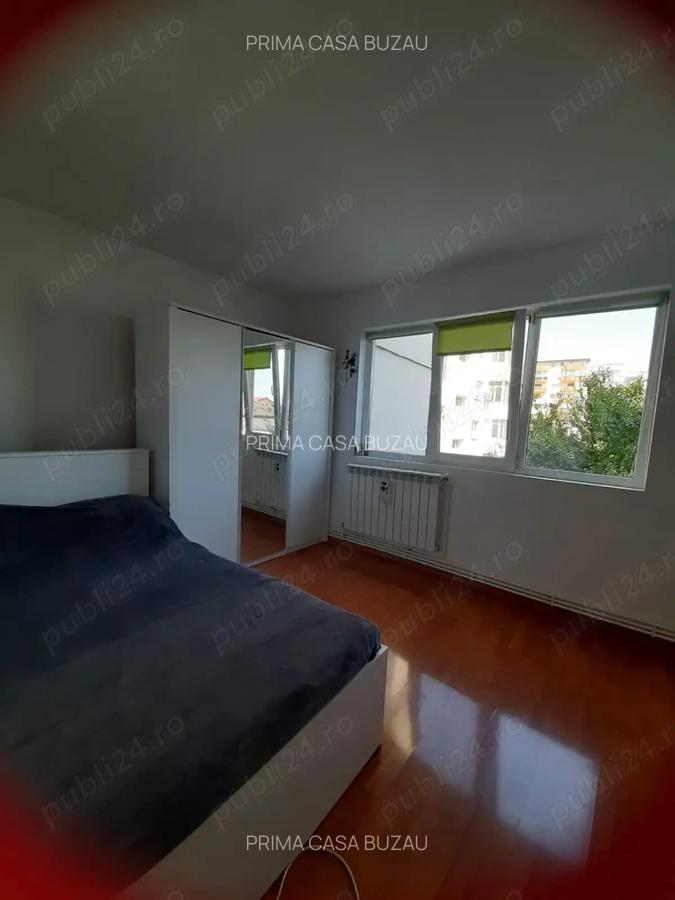 Apartament cu 2 camere zona Unirii Sud etaj 1 din 4 Pret: 82.000 - 2