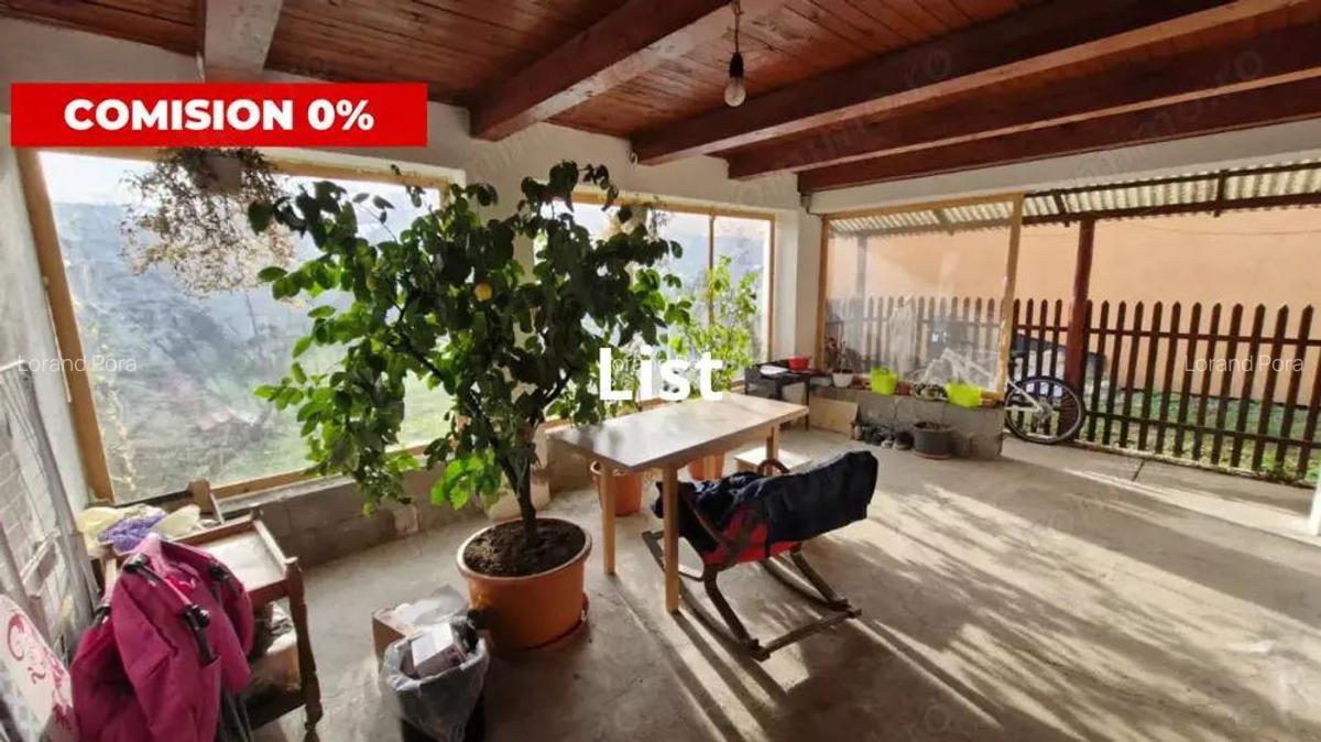 Casa Rogerius singur in curte, amenajata in doua apartamente - 1