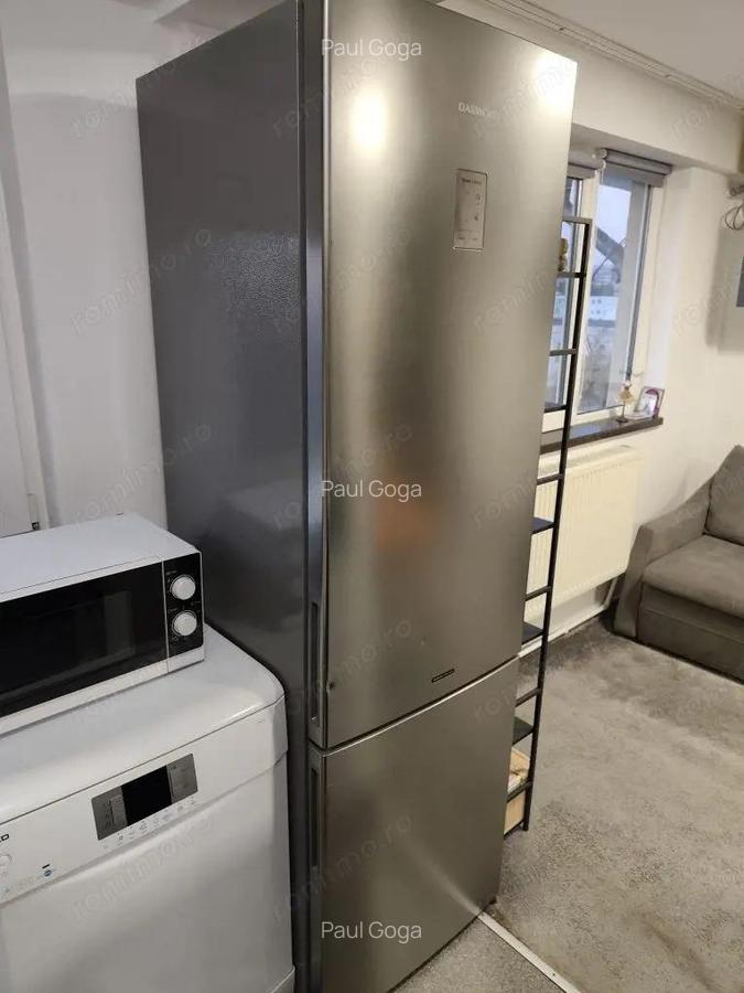 Vanzare apartament 2 camere mansarda, zona Micro 19 - 2