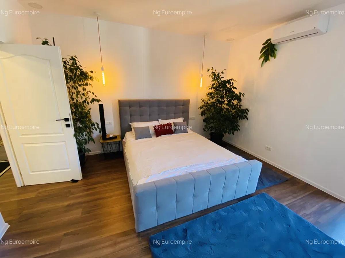Inchiriez apartament 4 camere zona CENTRALA-CENTRU VECHI, 1200 EURO - 2