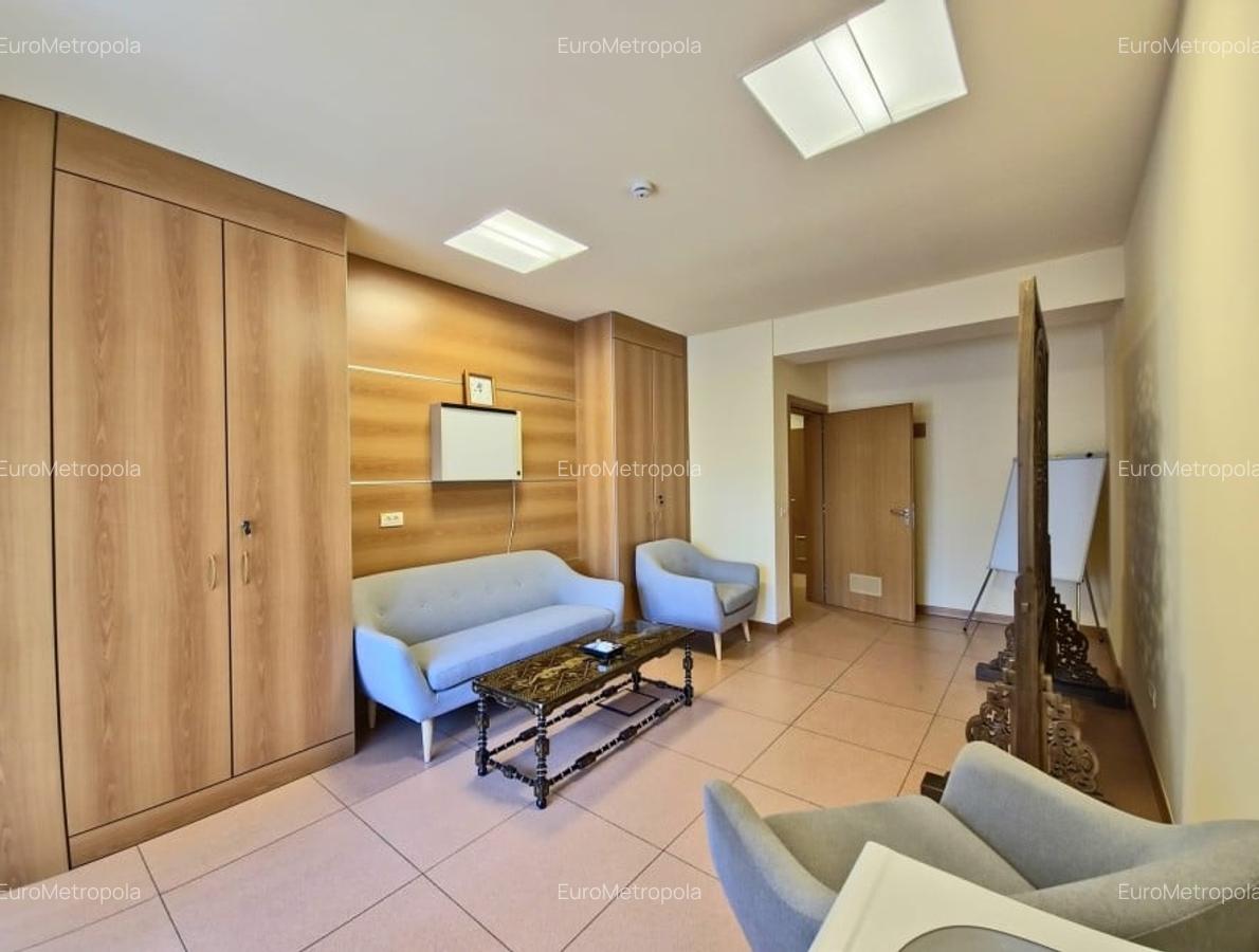 Apartament cu 6 camere decomandat în Herăstrău - 5