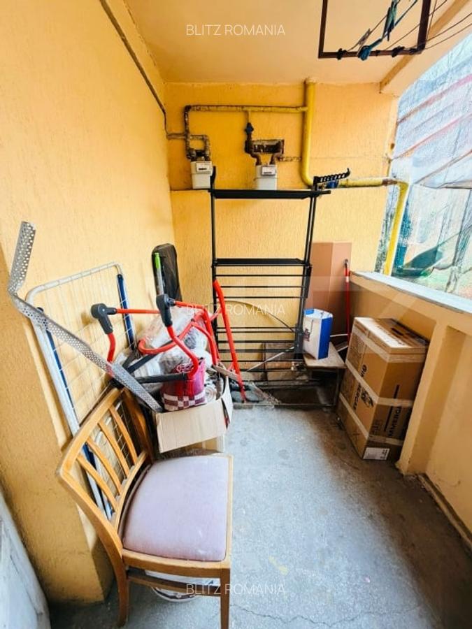 Apartament cu 3 camere, 2 bai, 2 balcoane, 2 locuri de parcare - zona Astra - 15
