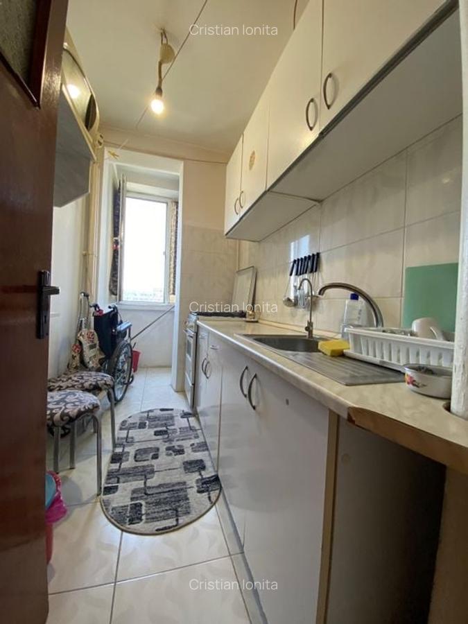 Apartament cu 3 camere semidecomandat în Drumul Taberei - 3