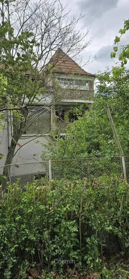 Vila cu etaj in Caransebe?, zona Teiu?, langa Gugulanu. - 1
