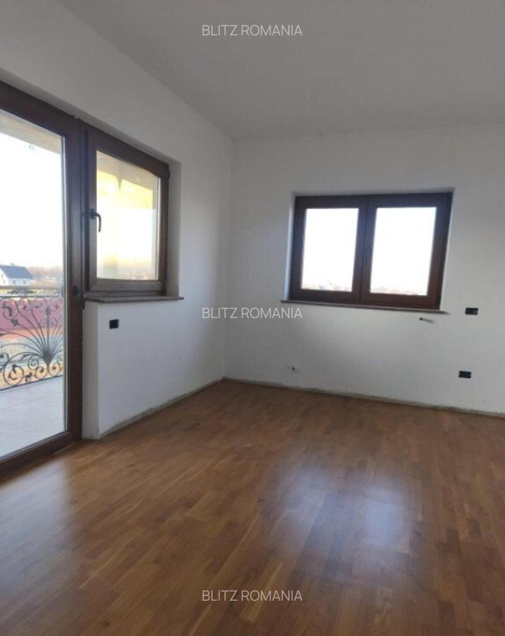 Casa finisata, teren 2500mp, Marginea - 11